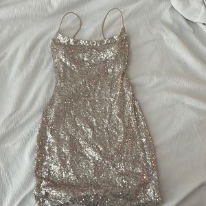 Super cute gold sequin dress!!